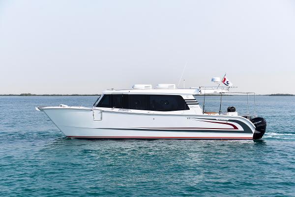 2025 SilverCAT 40 LUX