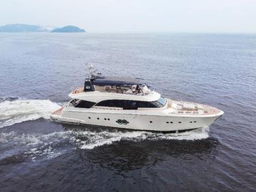 2019 Monte Carlo Yachts MCY 86