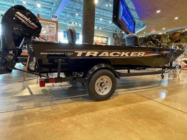 2025 Tracker Panfish 17