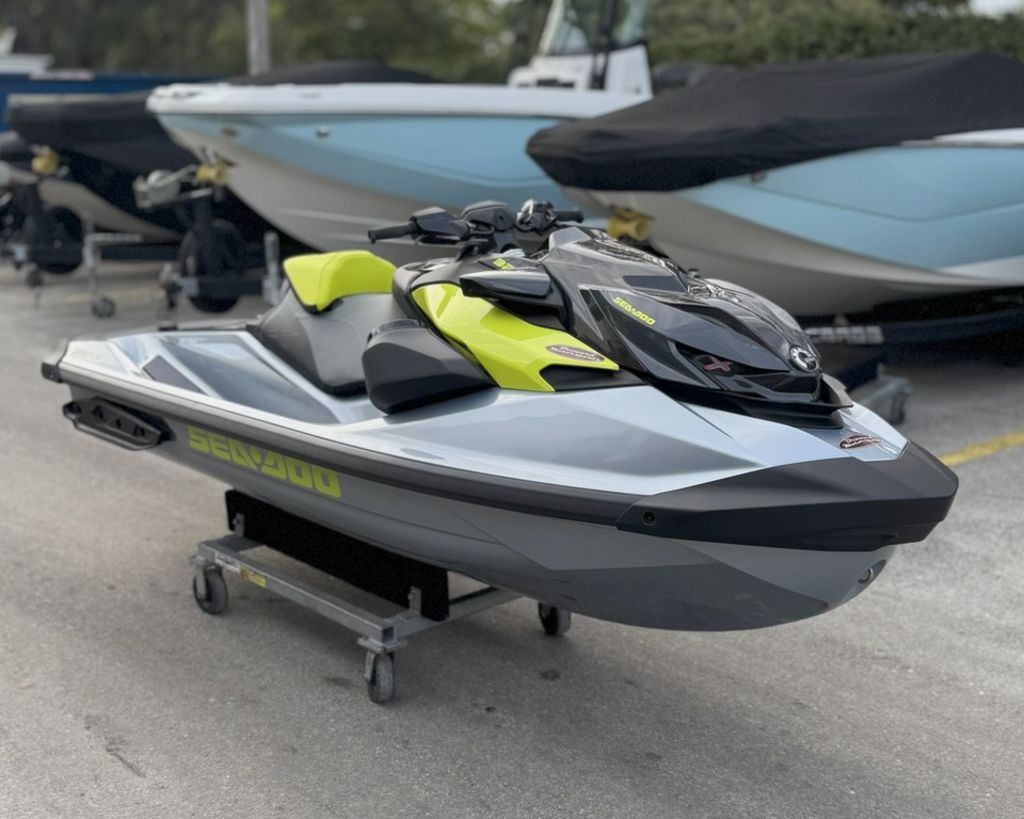 2025 Sea-Doo RXP-X™ 325 Tech, BRP Premium A, iBR Ice