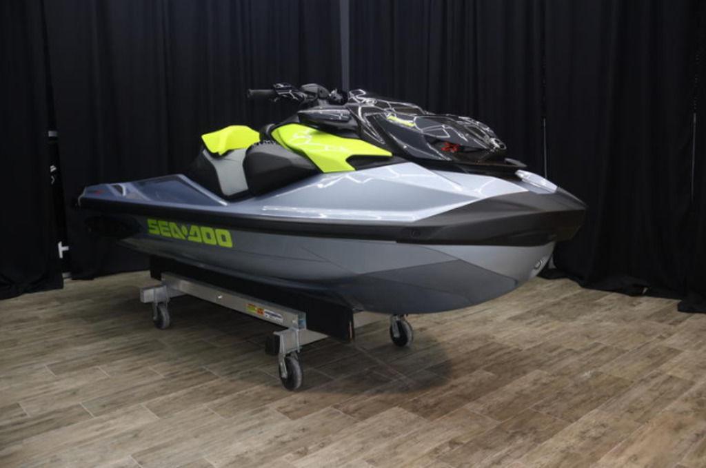 2025 Sea-Doo RXP-X™ 325 Tech, BRP Premium A, iBR Ice