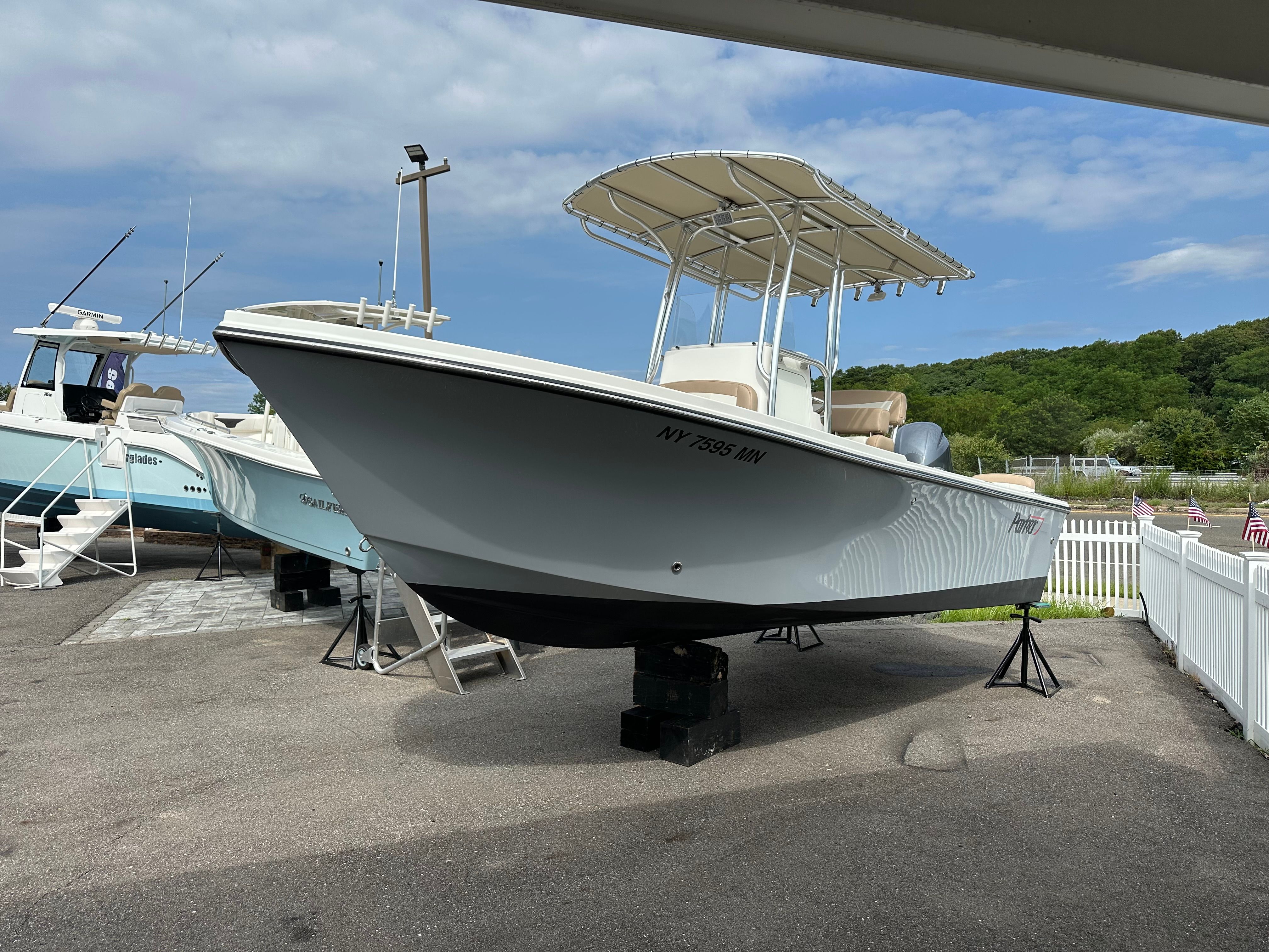 2018 Parker 21 Special Edition
