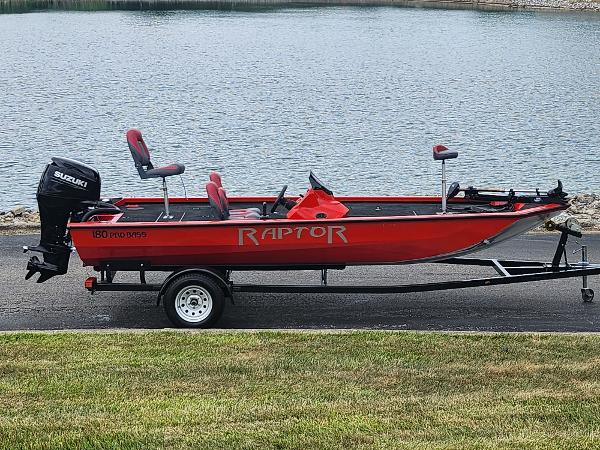 2021 Caravelle Raptor 180 Bass
