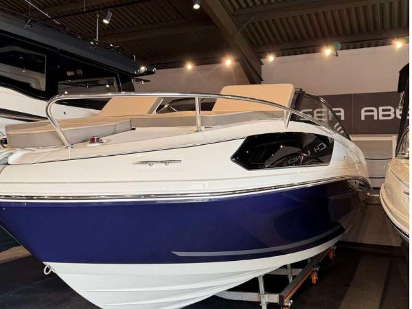 Bayliner VR6 Cuddy