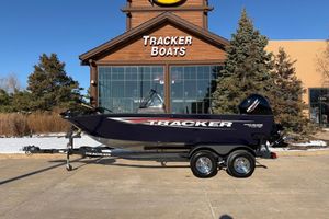 Tracker Pro Guide V-175 WT 2026 Tracker Pro Guide V-175 WT boat displayed outside Tracker Boats store.