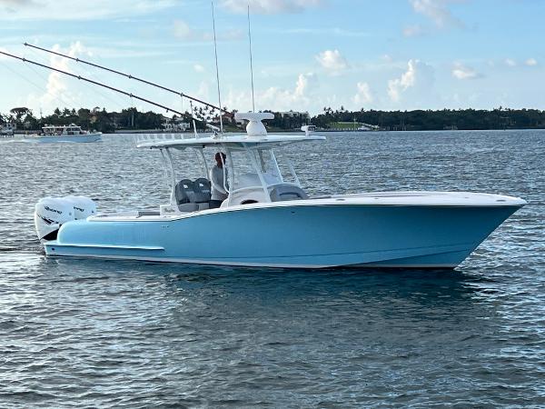 2018 Mag Bay 33