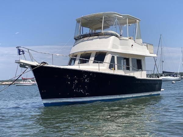 Mainship 34 Trawler