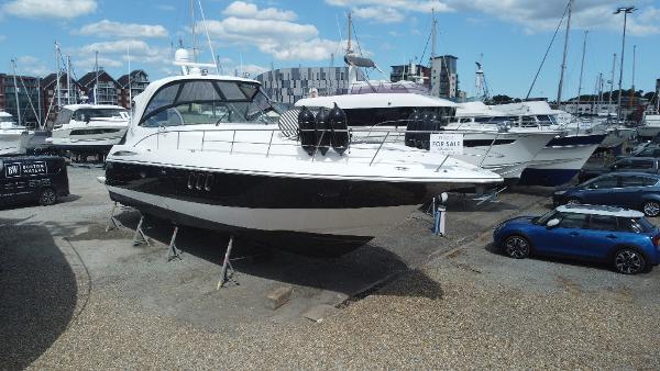 2007 Cruisers Yachts 460 Express