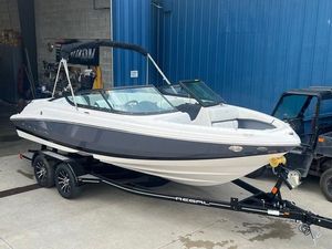 Regal 2000 ES