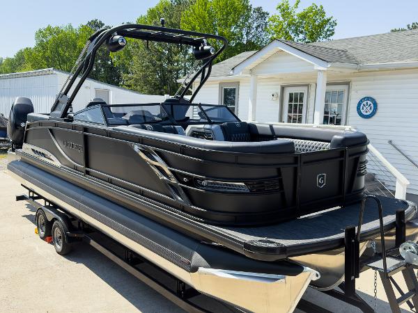 2025 Godfrey Sanpan 27' Twin Ultra Lounge Windshield Arch Tritoon - 2700 ULW TWIN