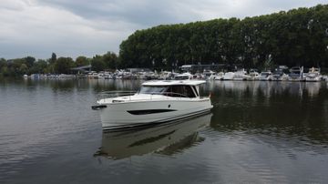 2019 Greenline 39