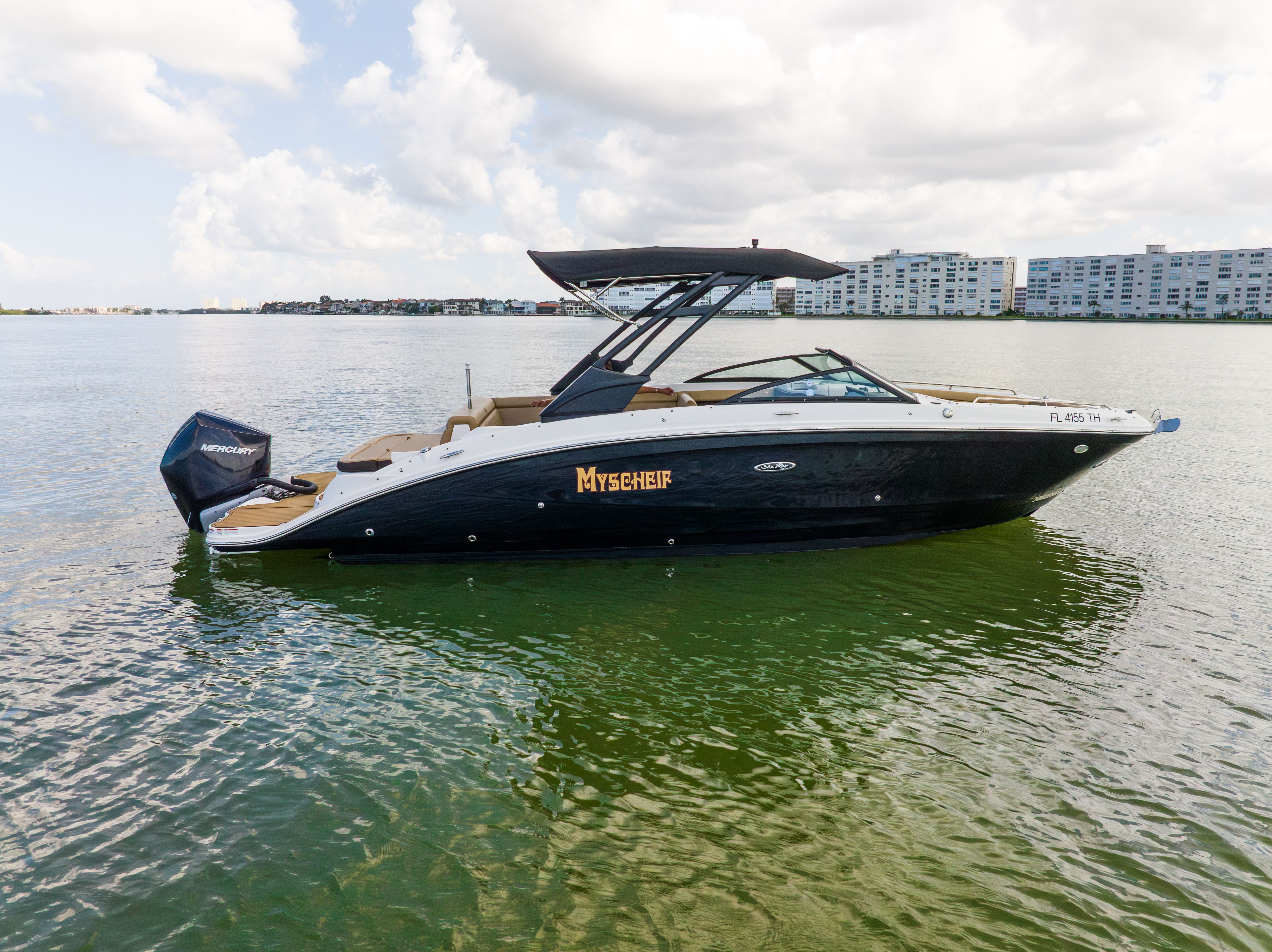 2022 Sea Ray 270 SDX OB