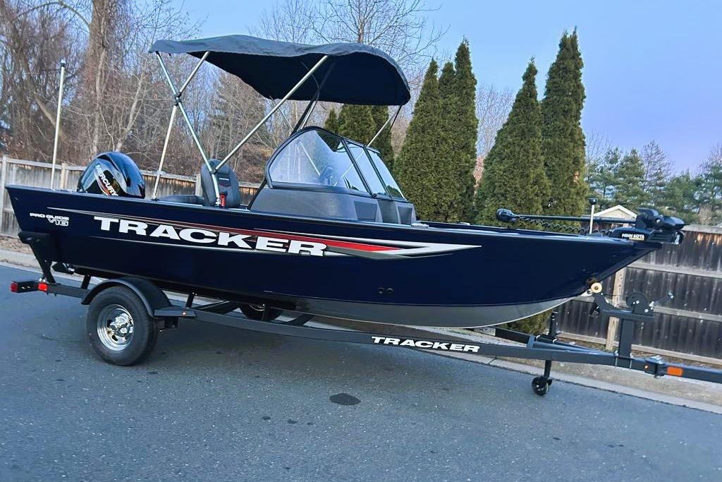 2026 Tracker Pro Guide V-16 WT