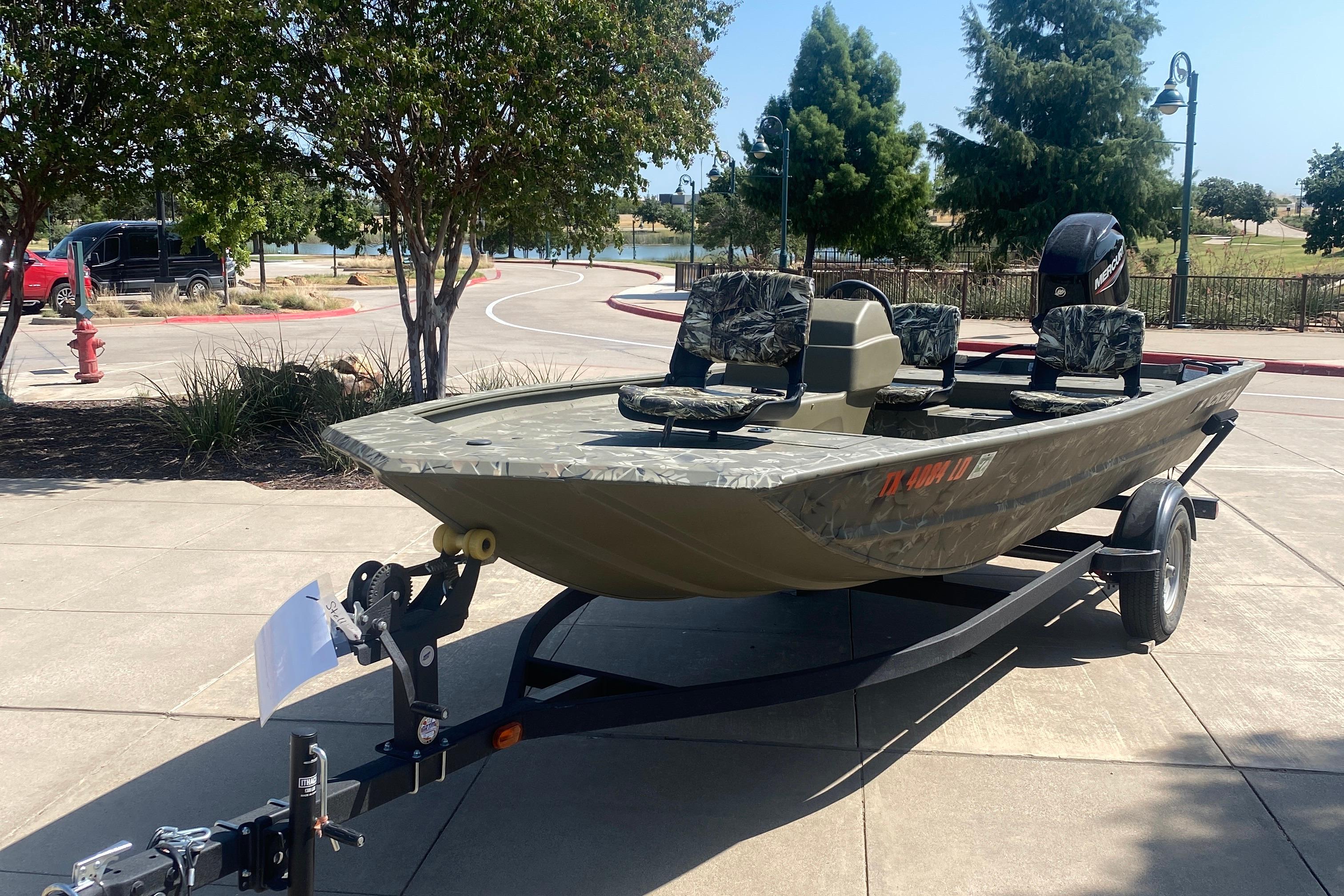 2024 Tracker Grizzly 1754SC