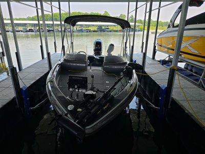 2018 Triton 216 Fishunter