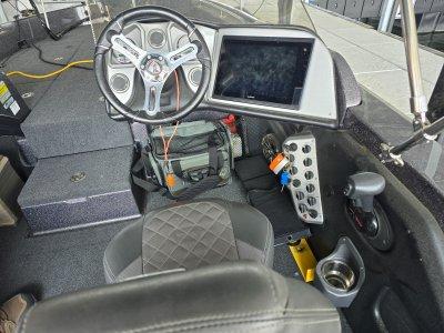 2018 Triton 216 Fishunter