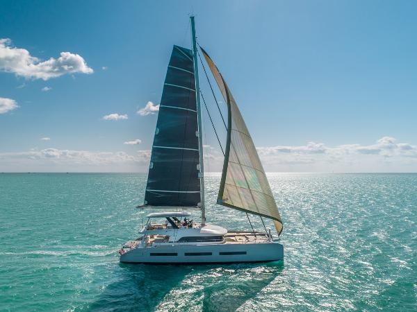 Lagoon Seventy 7