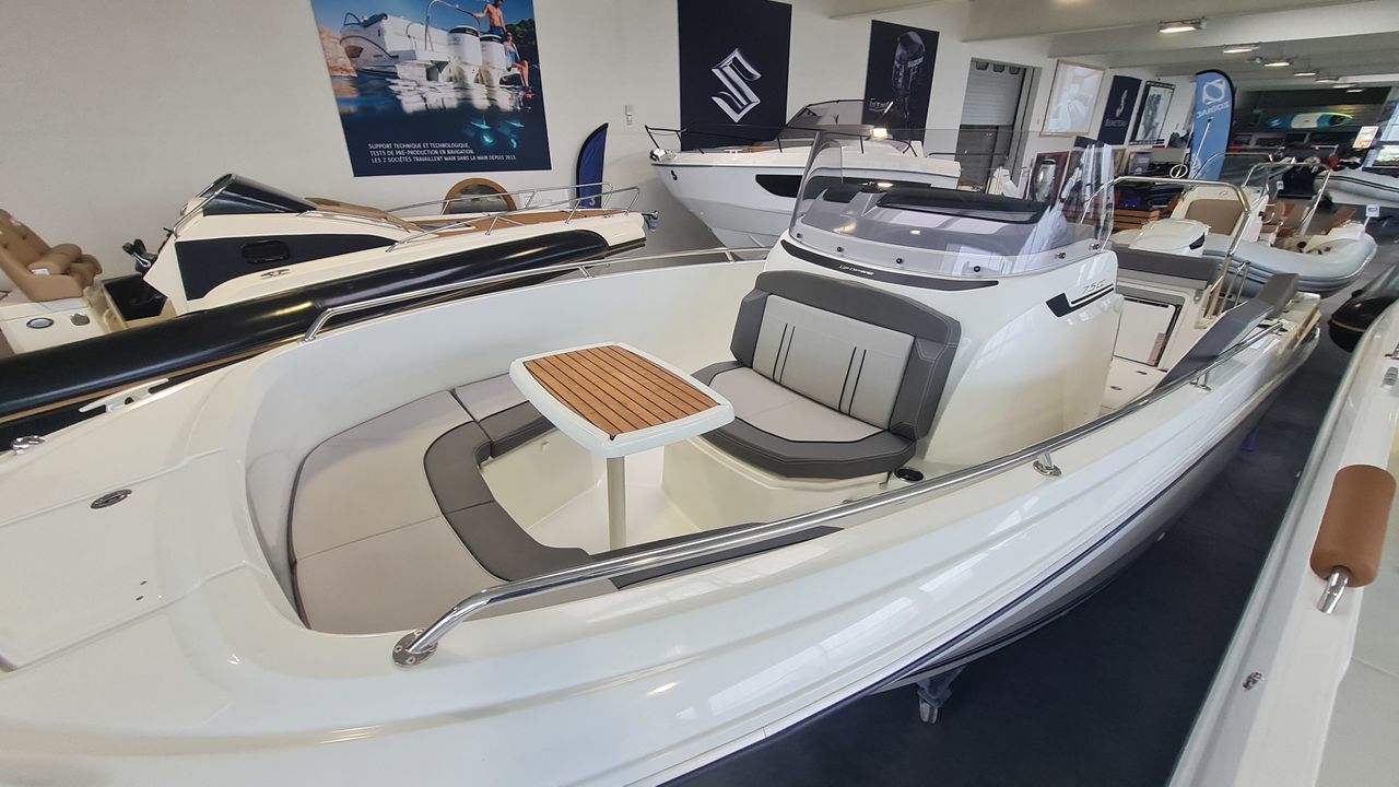 2024 Jeanneau CAP CAMARAT 7.5 CC SERIE3