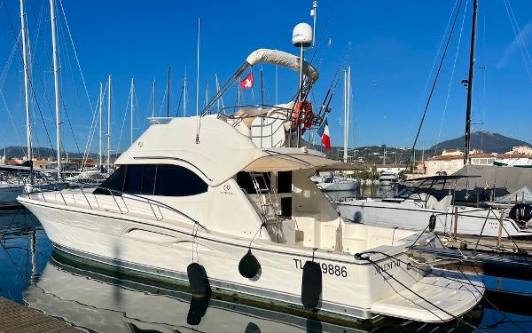 2004 Riviera 42 Flybridge