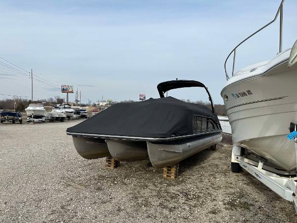 2016 Bennington 2875 QCW I/O