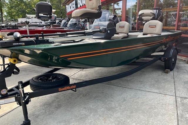 2026 Tracker Bass Tracker Classic Limited