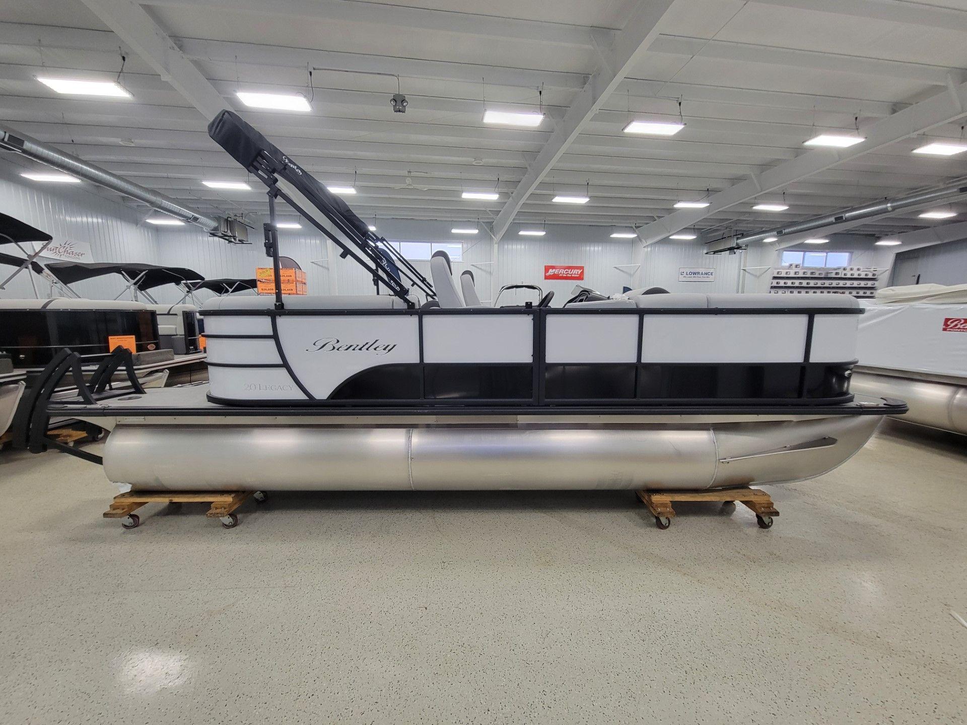 2025 Bentley Pontoons Legacy 200 Navigator, Kaukauna Verenigde Staten ...