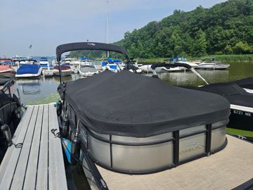 2019 Bennington 22SSRCXP
