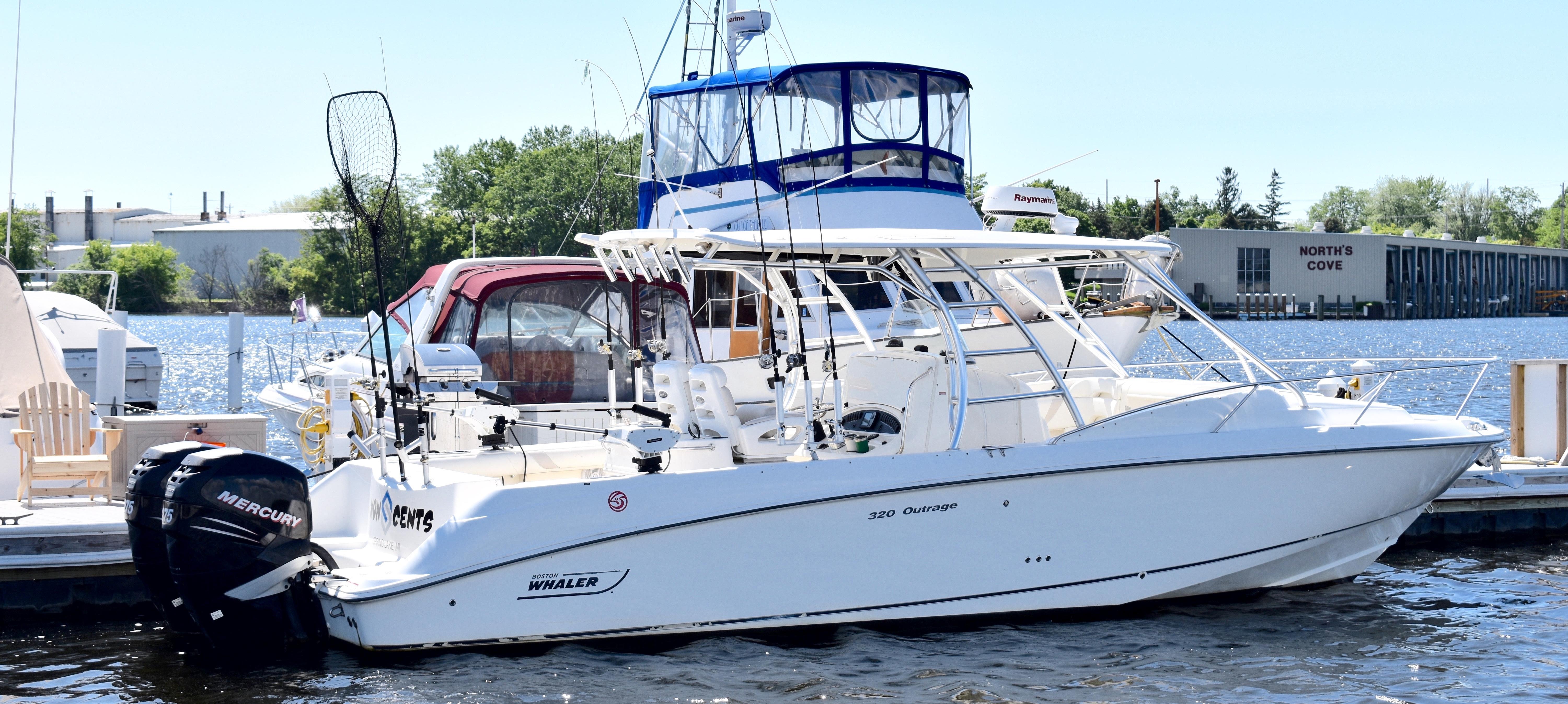 2007 Boston Whaler 320 Outrage Cuddy Cabin Spring Lake Michigan