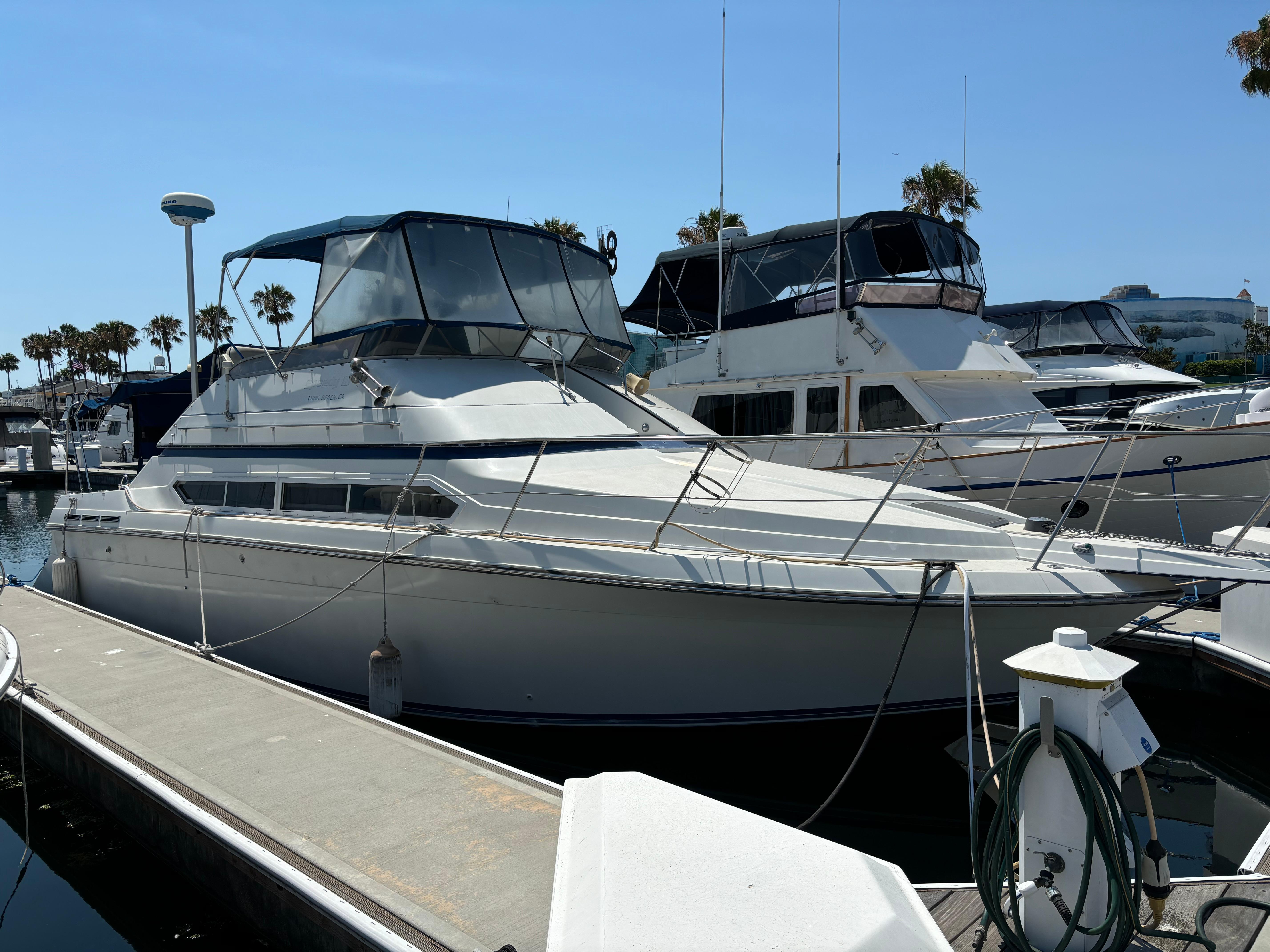 1989 Carver 380 Santego