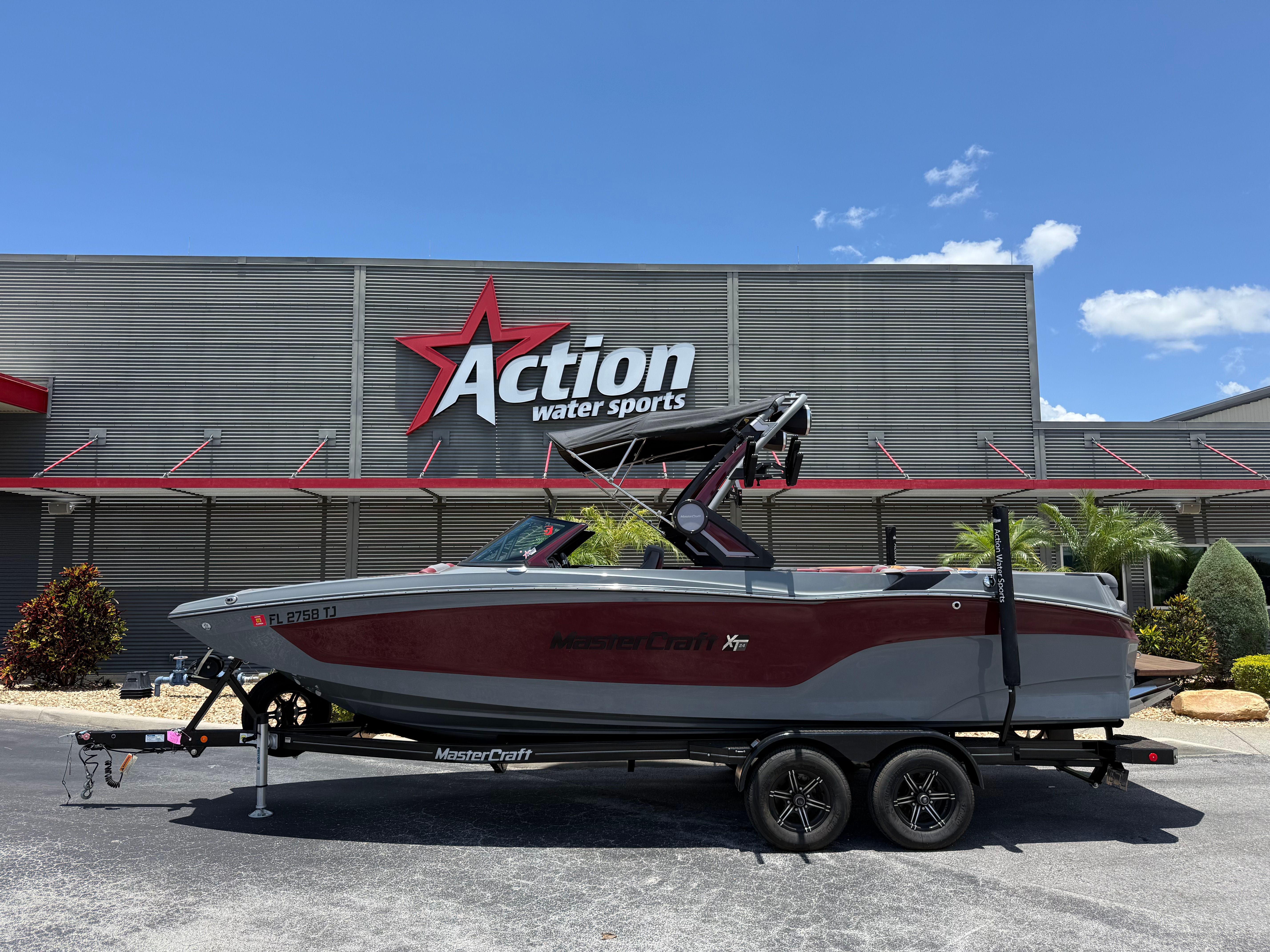 2022 MasterCraft XT24