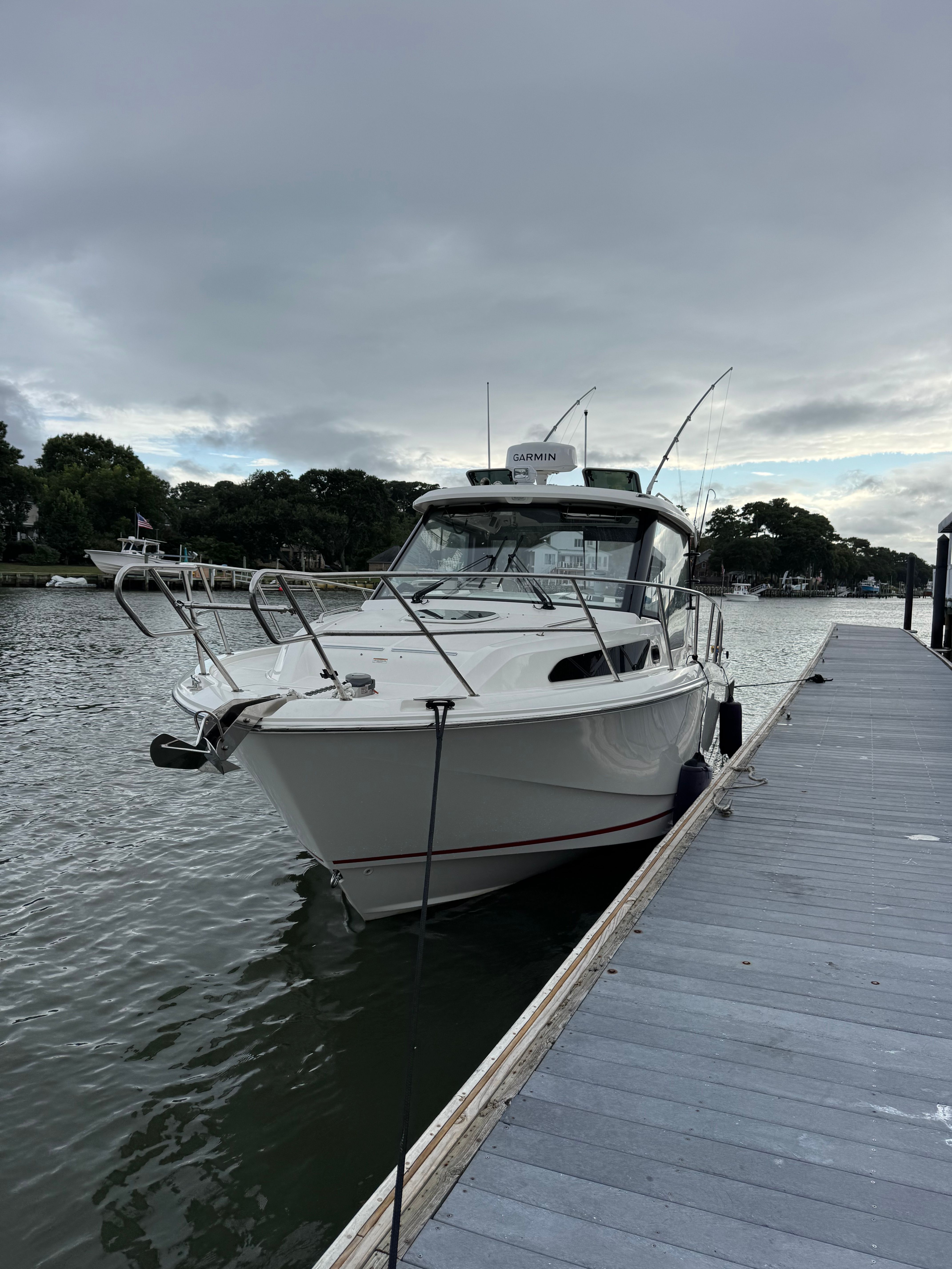 2023 Boston Whaler 325 Conquest