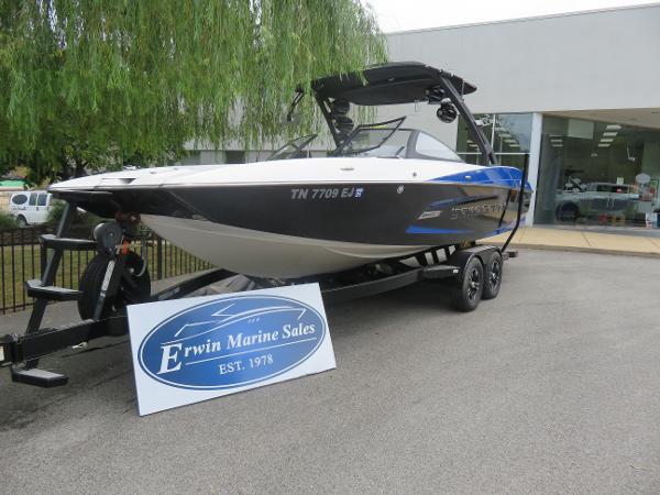 Malibu Wakesetter 24 MXZ 2015 Malibu Wakesetter 24 MXZ boat at Erwin Marine Sales.