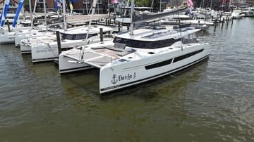 2023 Fountaine Pajot Aura 51