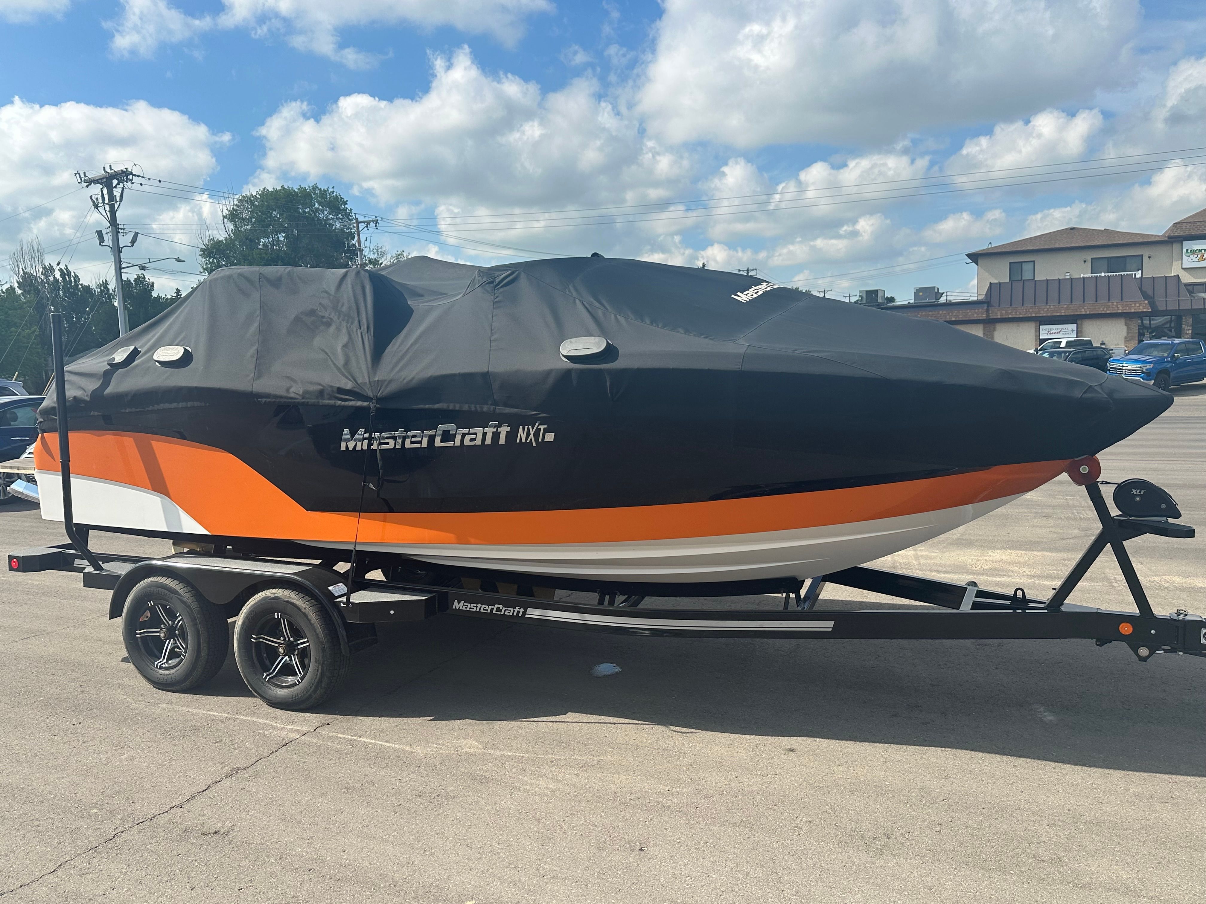 2023 MasterCraft NXT21