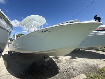 2023 Sportsman Open 232 Center Console