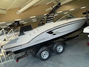 2025 Chaparral 23 SSi