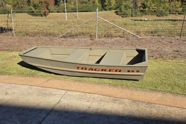 2025 Tracker Grizzly 1036 Utility