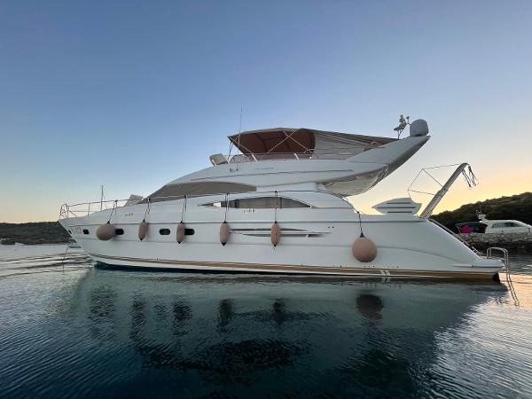 2004 Princess 61
