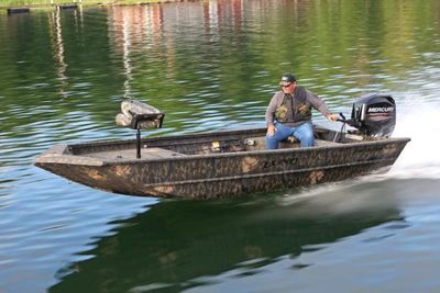 Lund 1660 Predator Tiller Boat