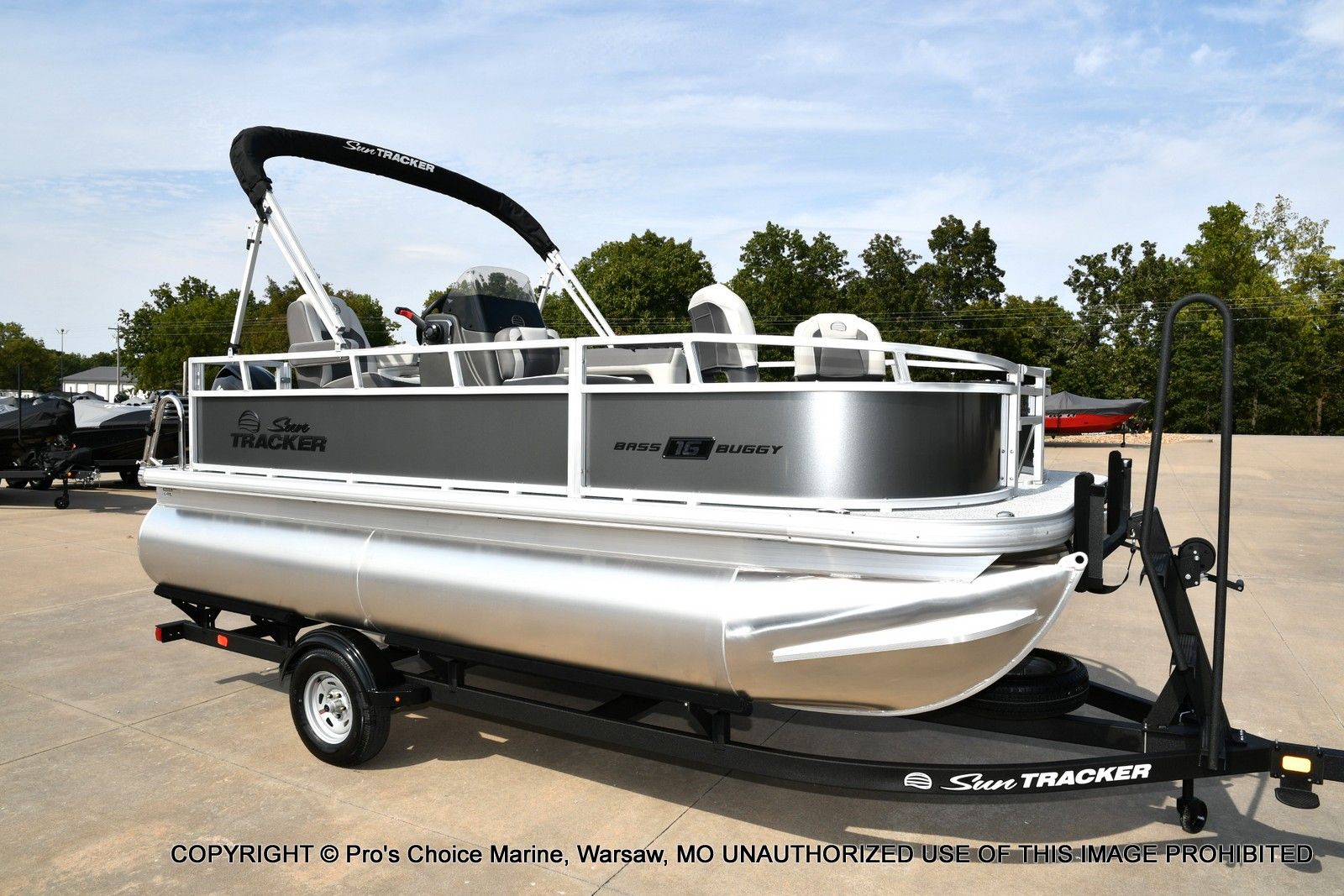 2026 Sun Tracker Bass Buggy 16 XL Select