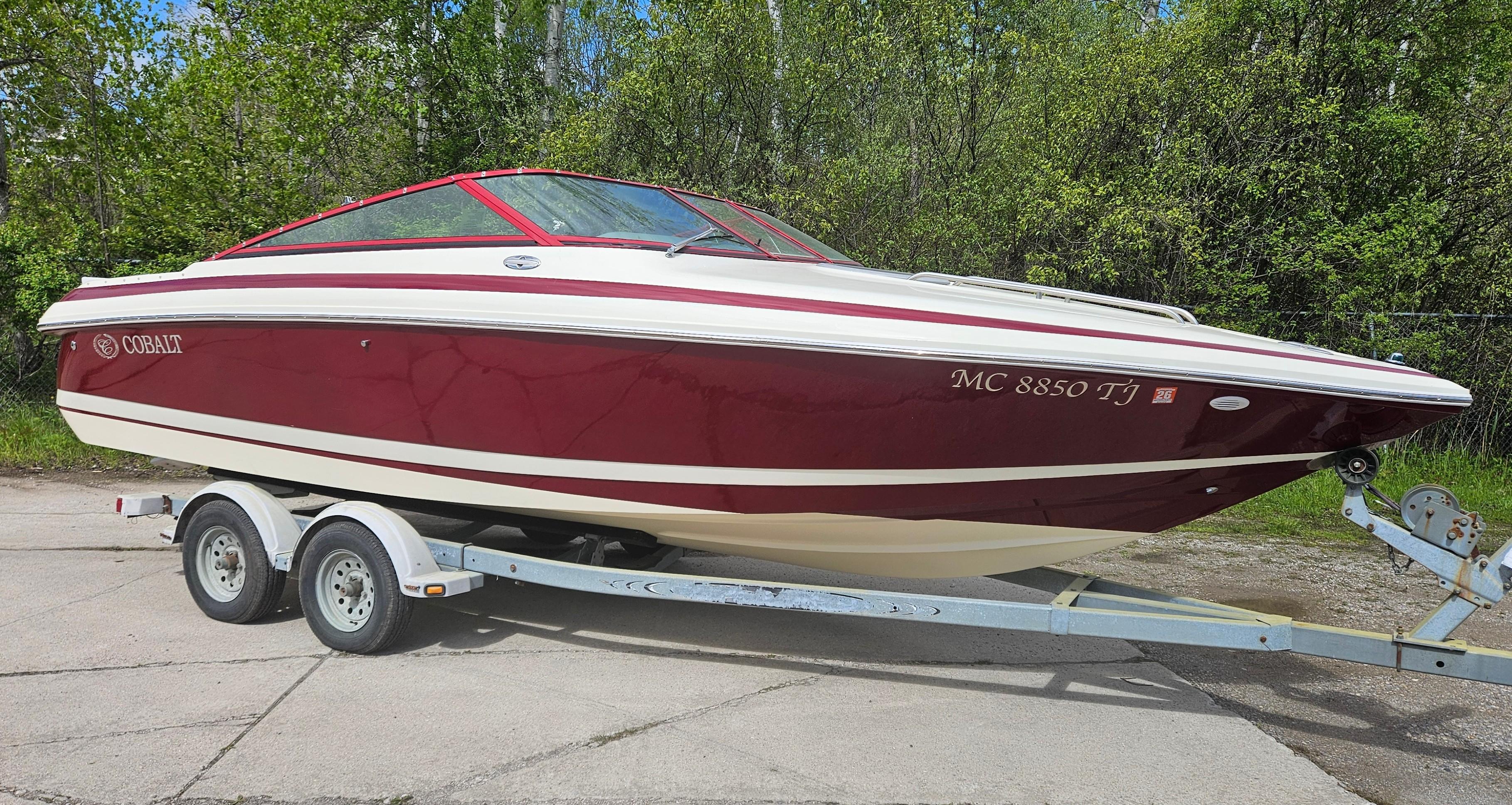 2001 Cobalt 227 Cuddy