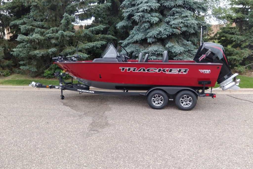 2026 Tracker Targa V-19 Combo