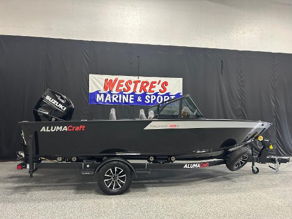 Alumacraft Trophy 185X Sport 2025 Alumacraft Trophy 185X Sport boat on display at Westre's Marine & Sports.
