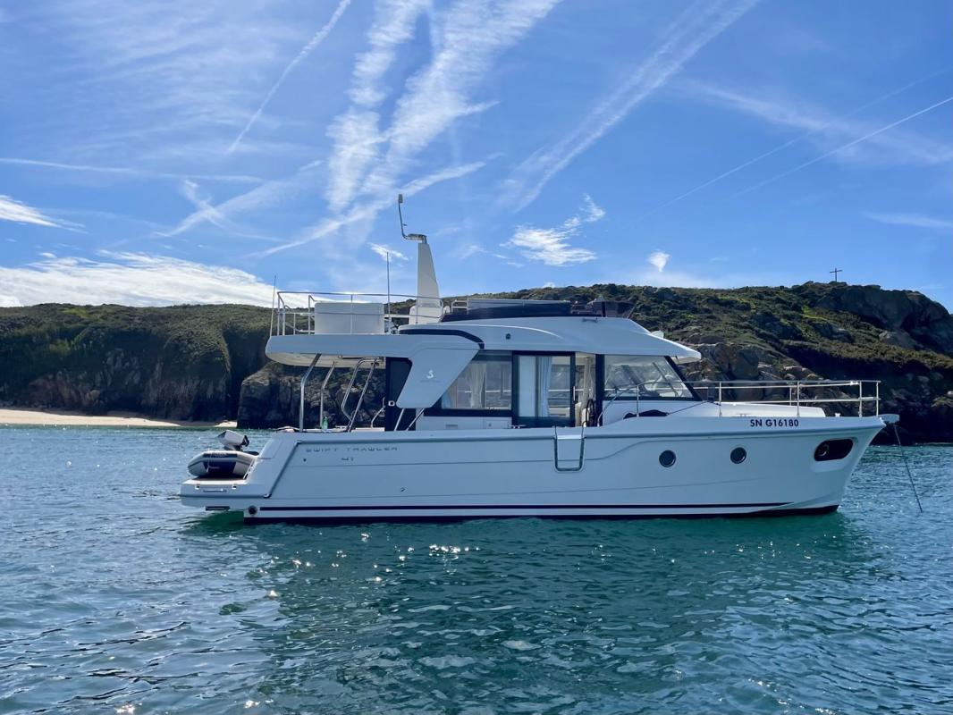 2021 Beneteau Swift Trawler 41 Fly