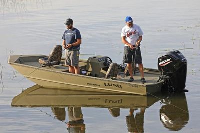 Lund 1760 Predator SC Boat