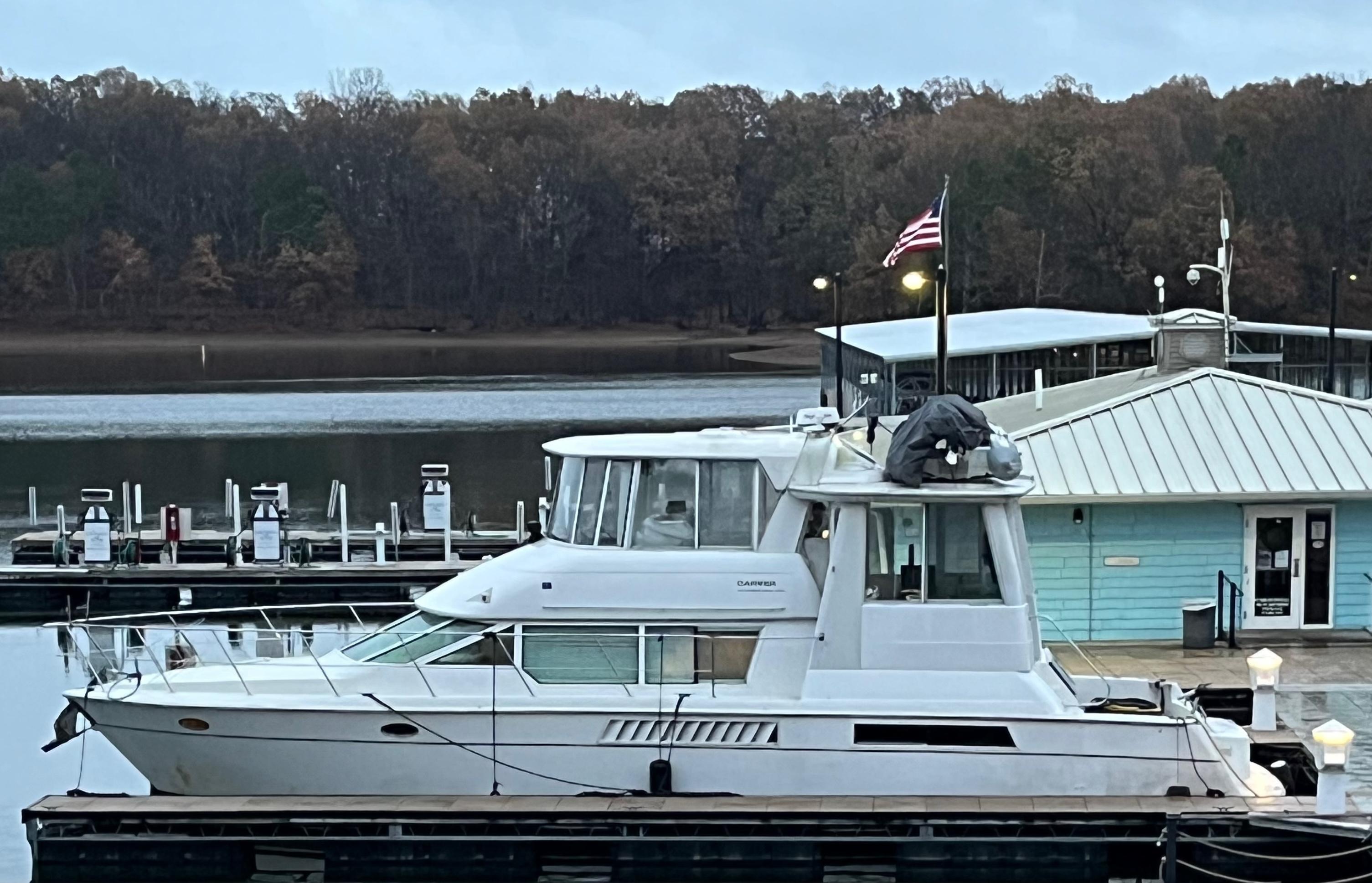 1997 Carver 500 Cockpit Motor Yacht