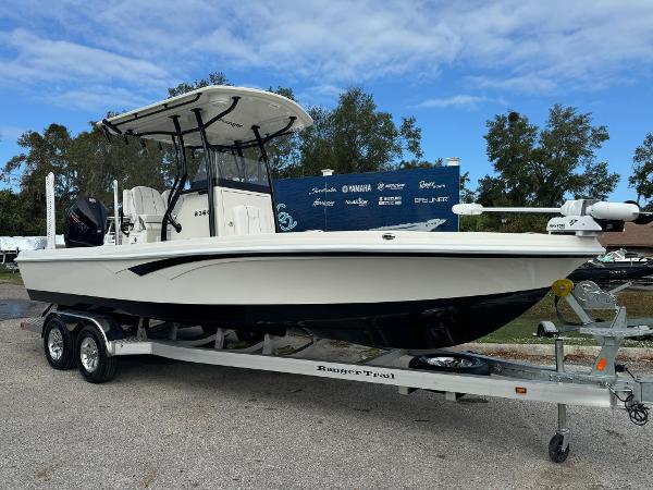 2025 Ranger 2360 Bay