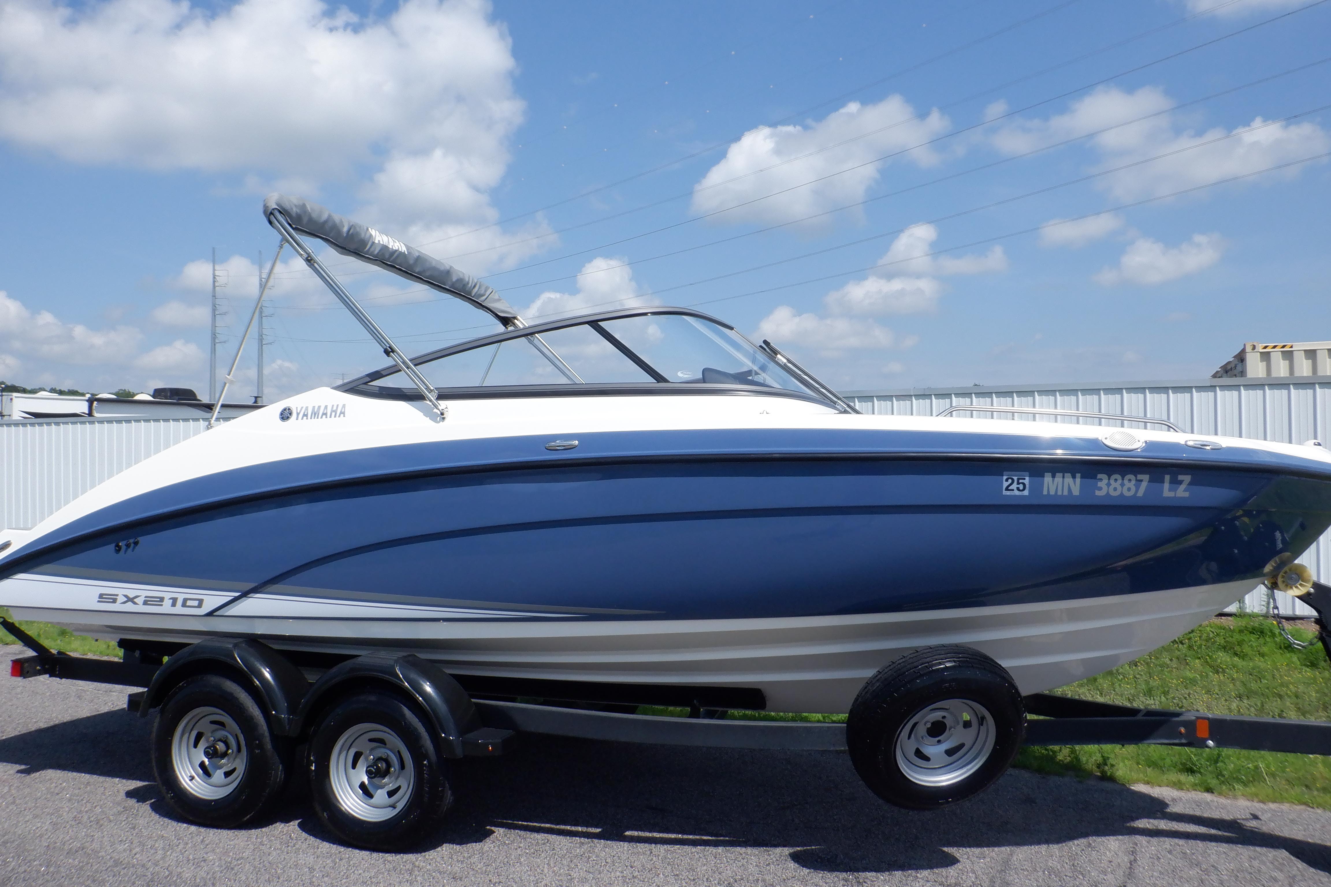 2019 Yamaha Boats SX210