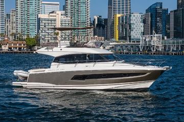 2015 Prestige 420