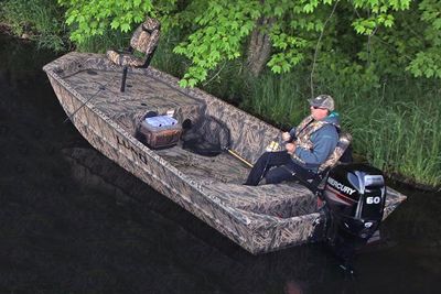 Lund 1760 Predator Tiller Boat